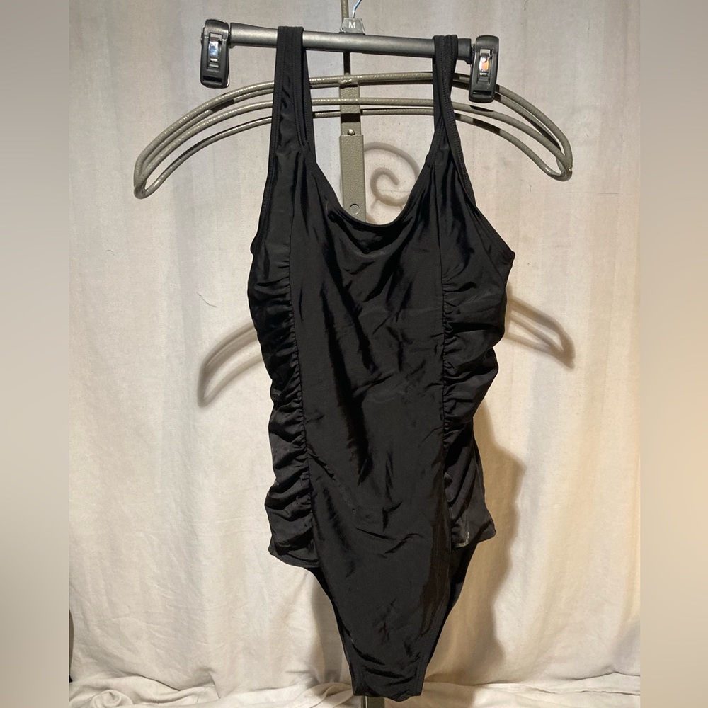 Speedo woman’s black one piece swimsuit size L